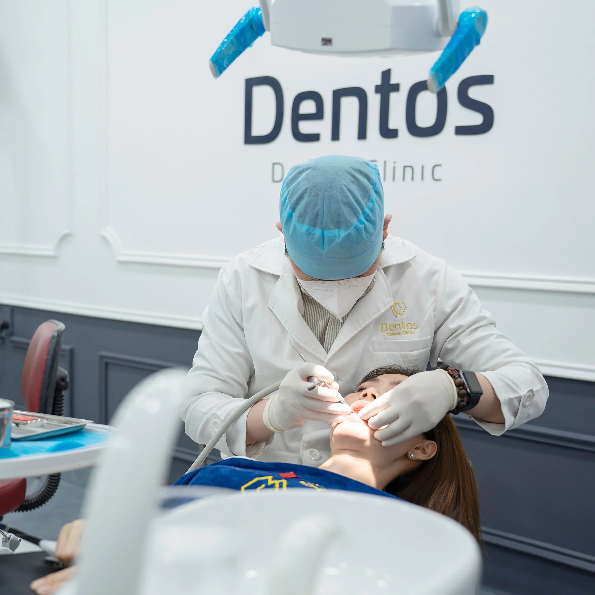 Chọn nha khoa uy tín, bác sĩ chuyên môn cao để tránh tháo răng sứ sau này